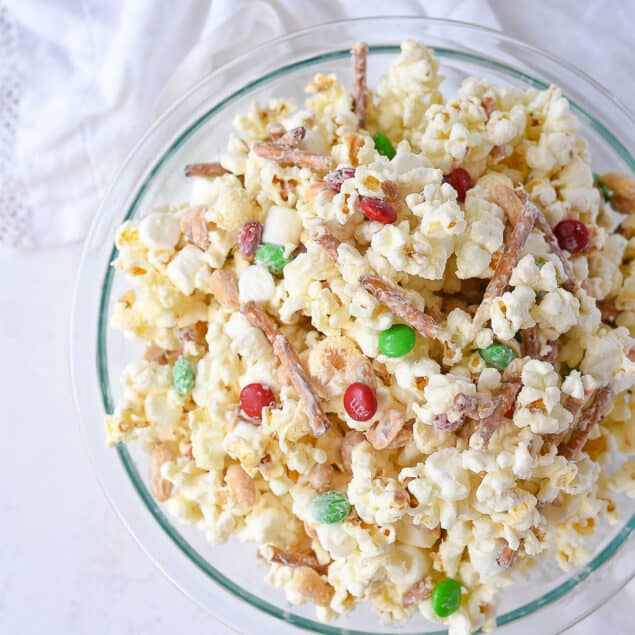 white chocolate popcorn in a bowl