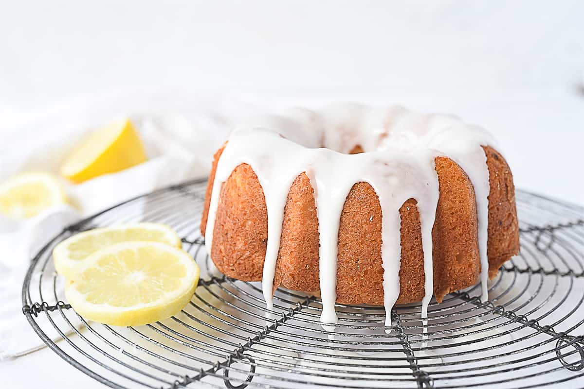 lemon yogurt cake with drizzle