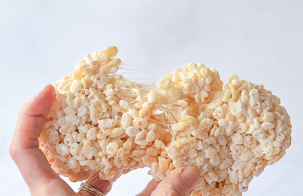 hand holding a rice krispie treat