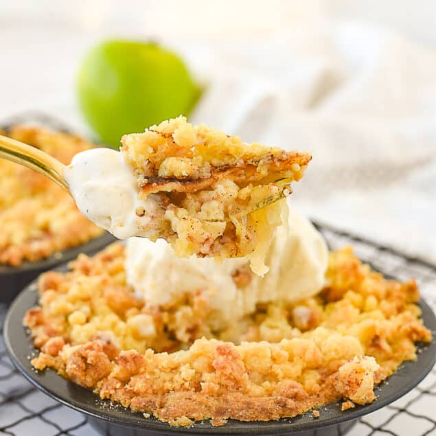 mini apple pie