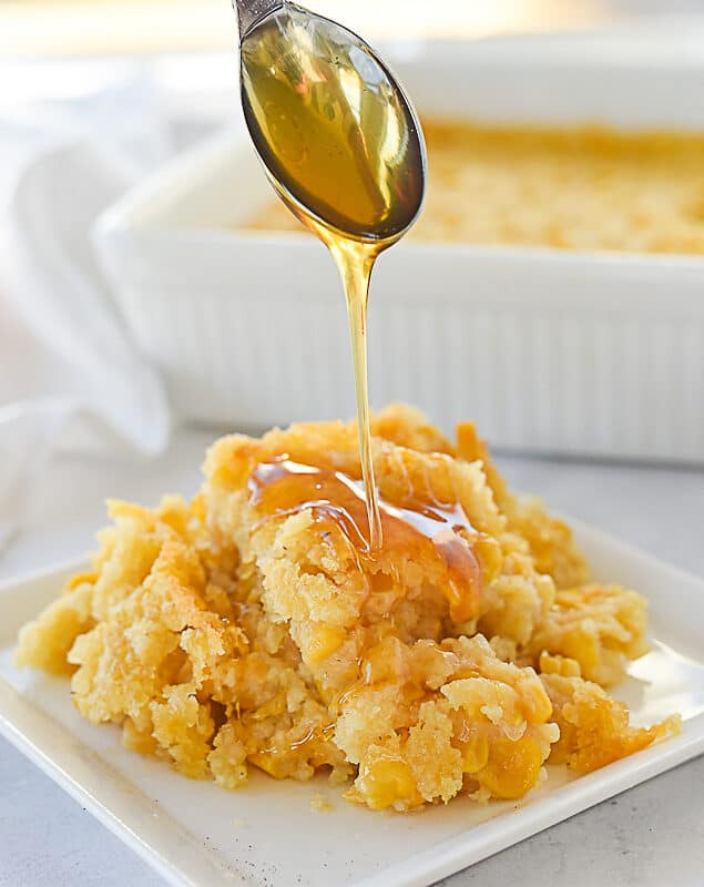 drizzling corn cake with honey