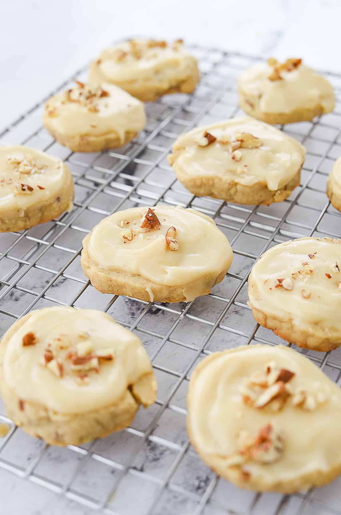 pecan sandies on a cooling rack