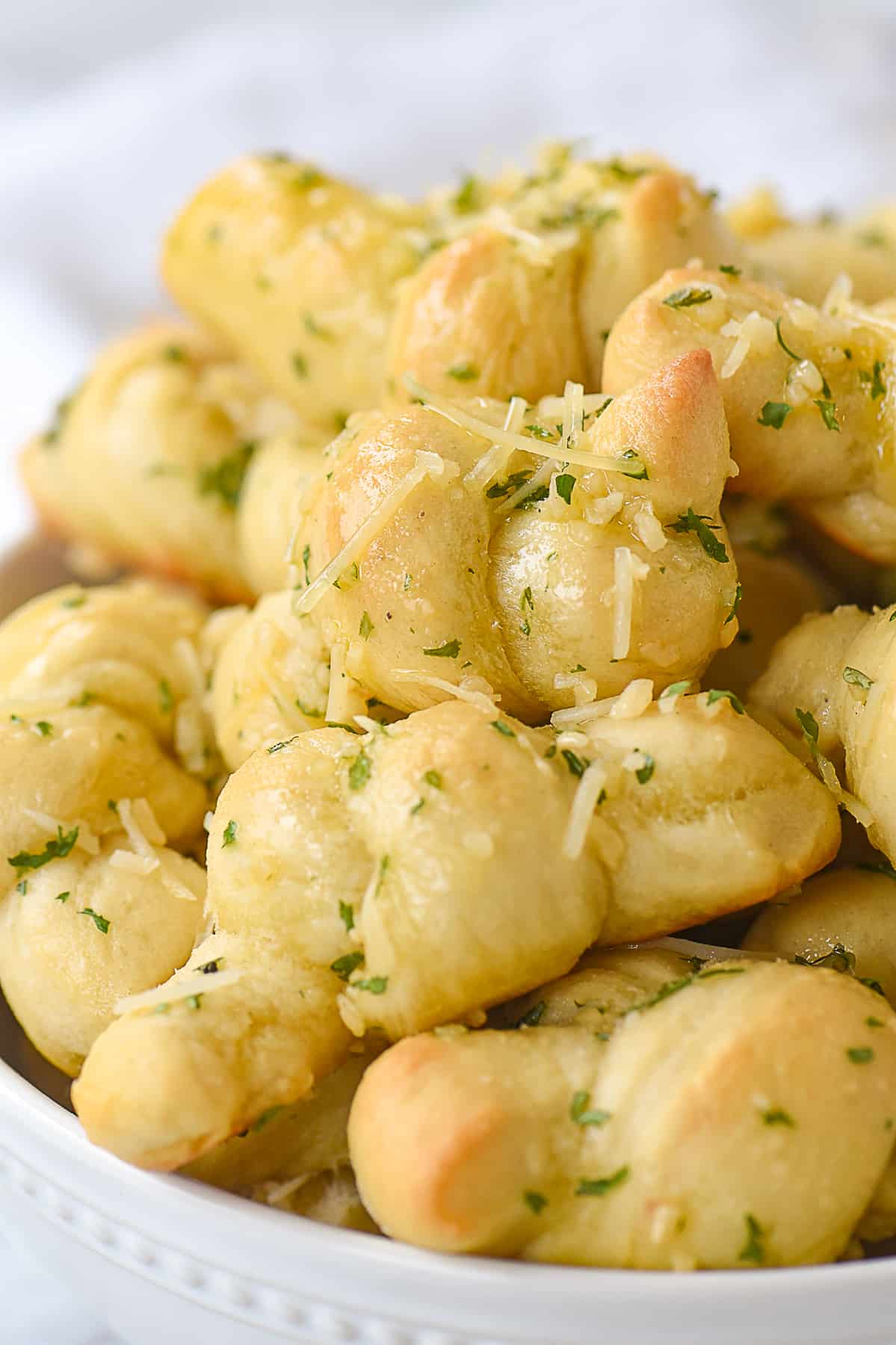 bowl full of garlic knots