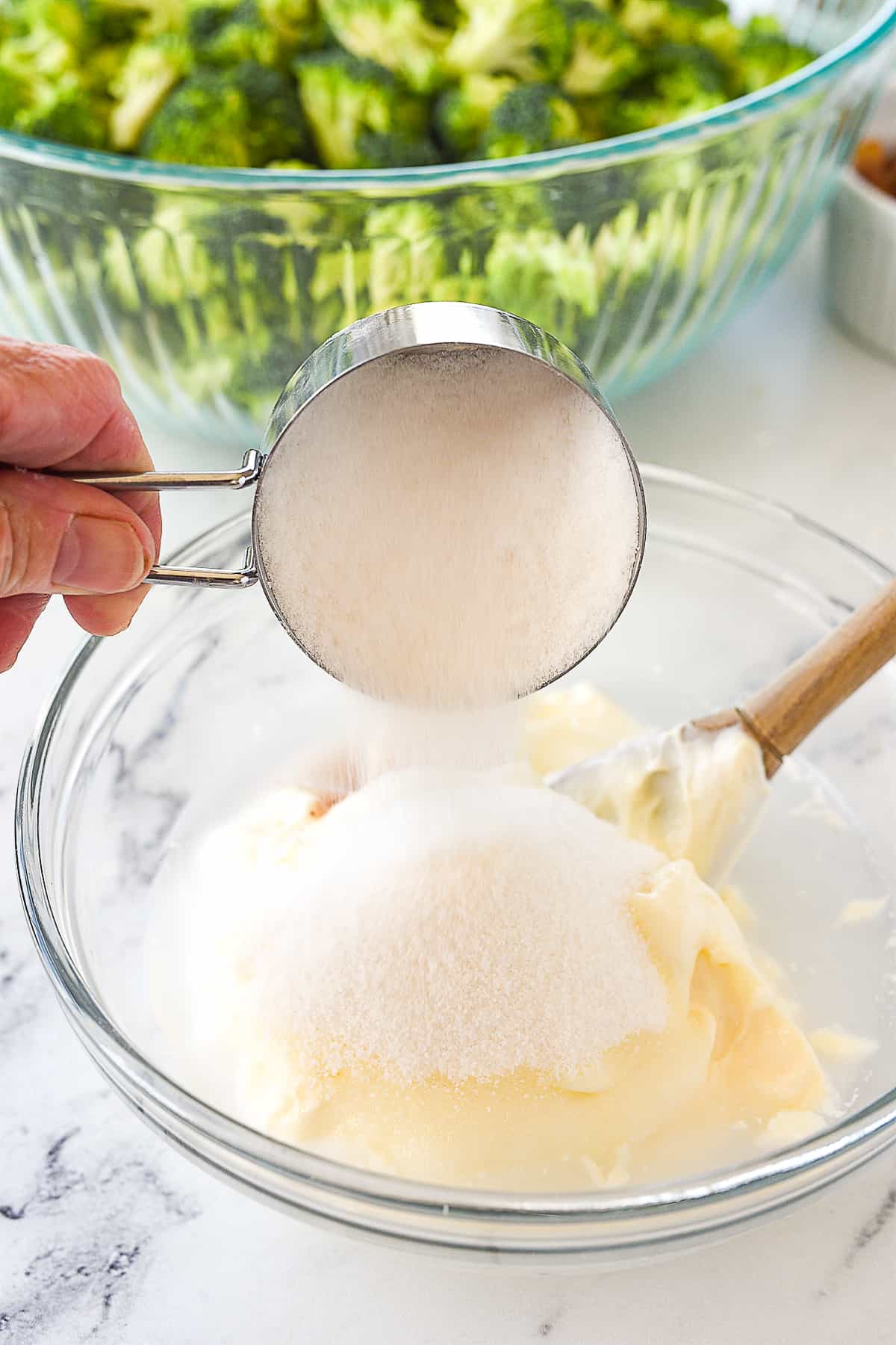 adding sugar to mayonaise