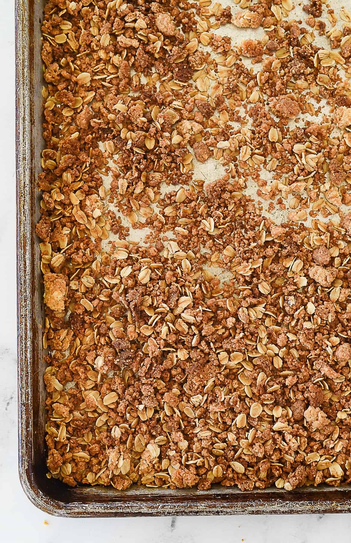 GOLDEN BROWN STREUSEL TOPPING