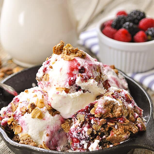On Second Scoop: Ice Cream Reviews: Jeni's Brambleberry Crisp Ice