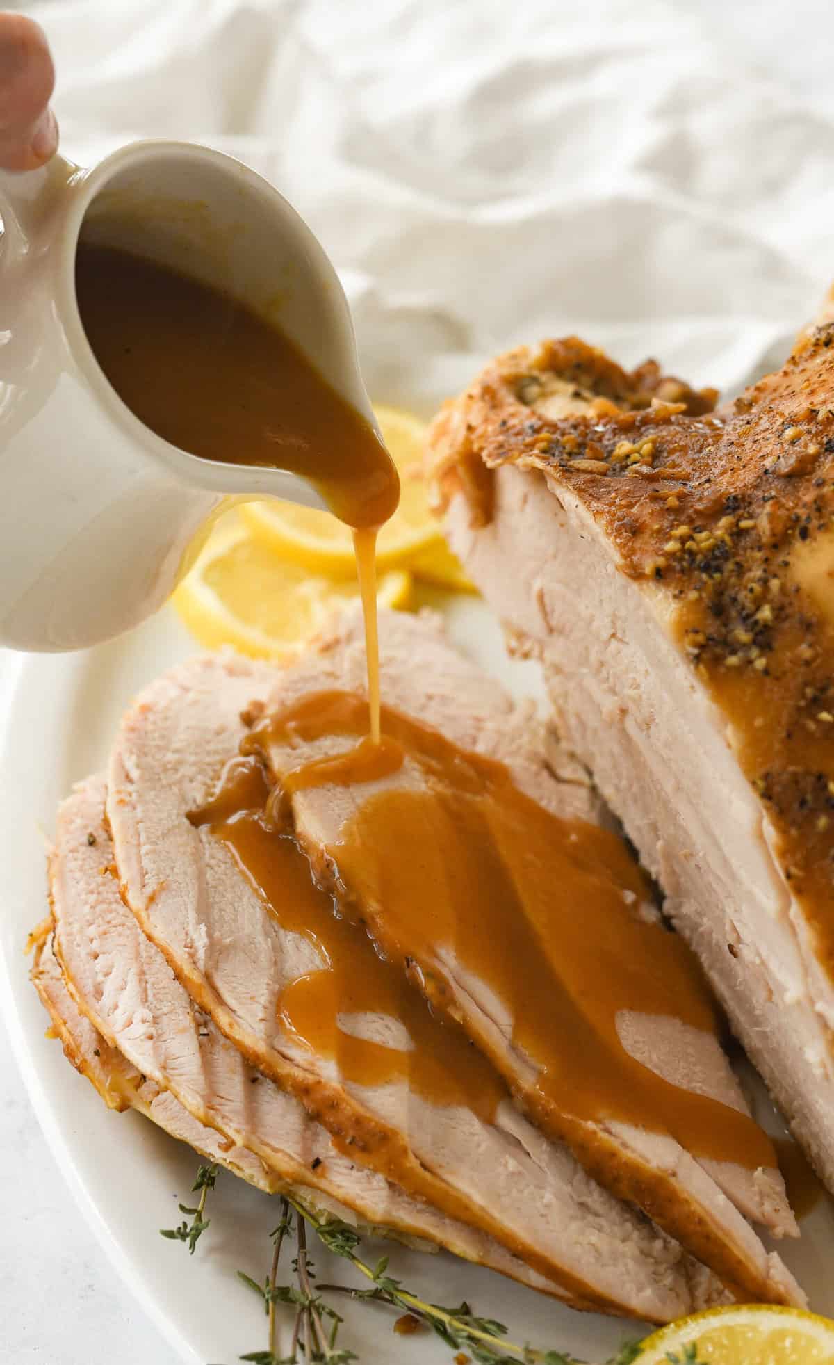 adding gravy to turkey