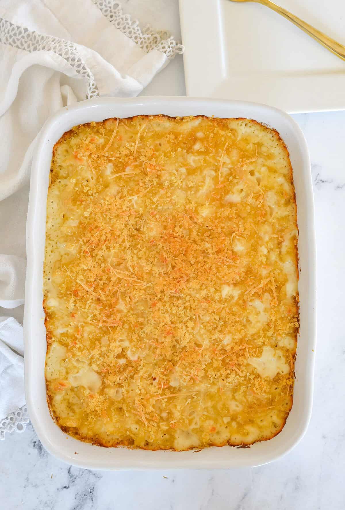 bread crumbs on top of mac and cheese