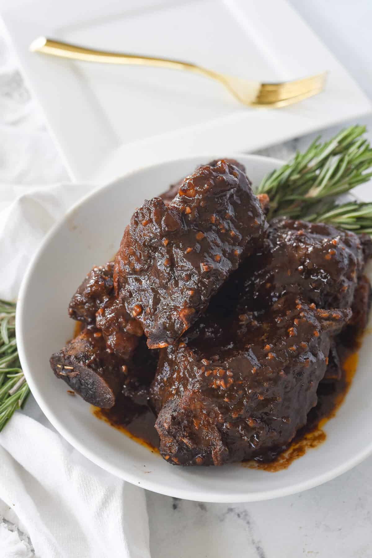 balsamic ribs in a bowl
