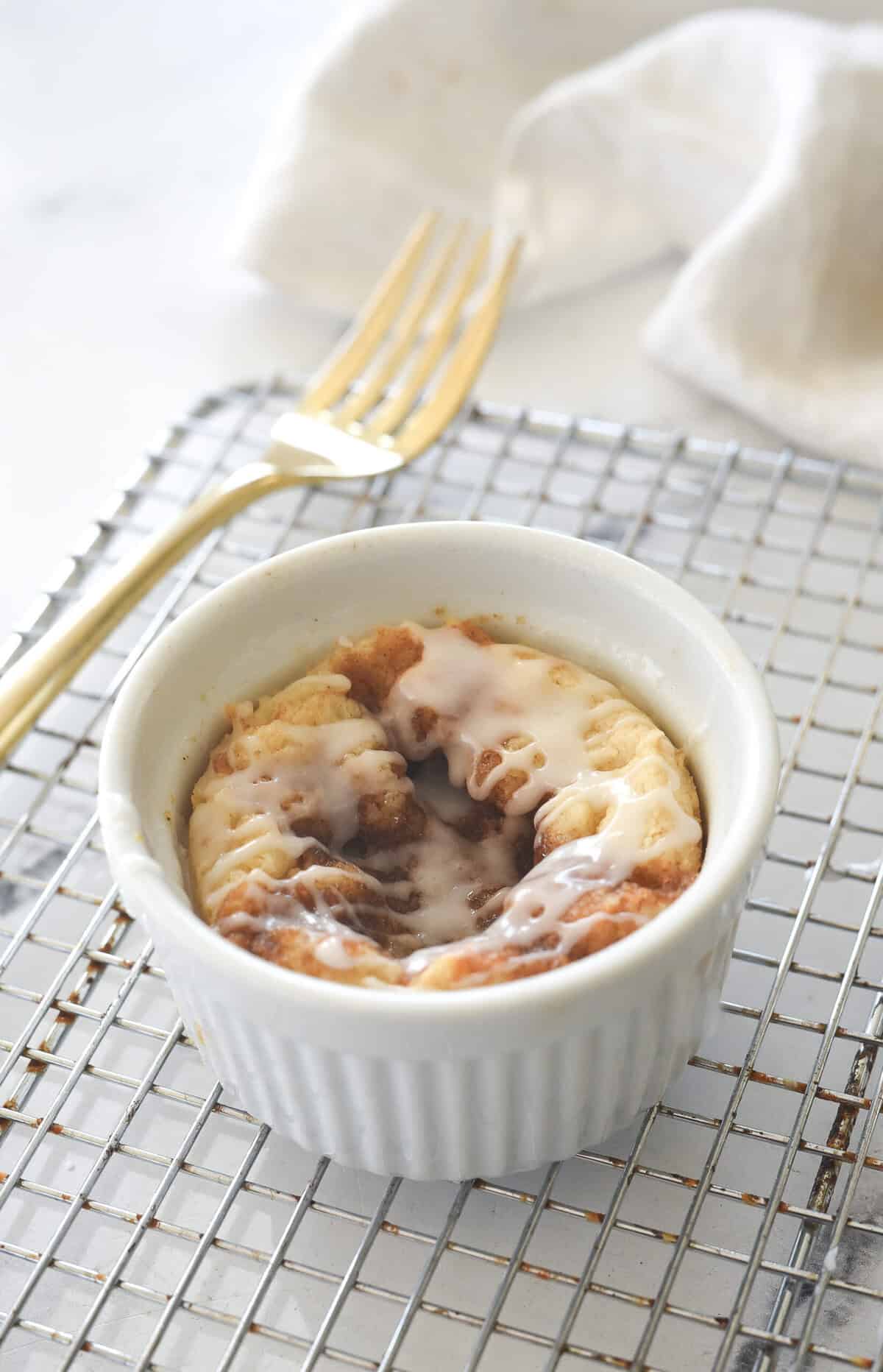 mug cofee cake with glaze on it
