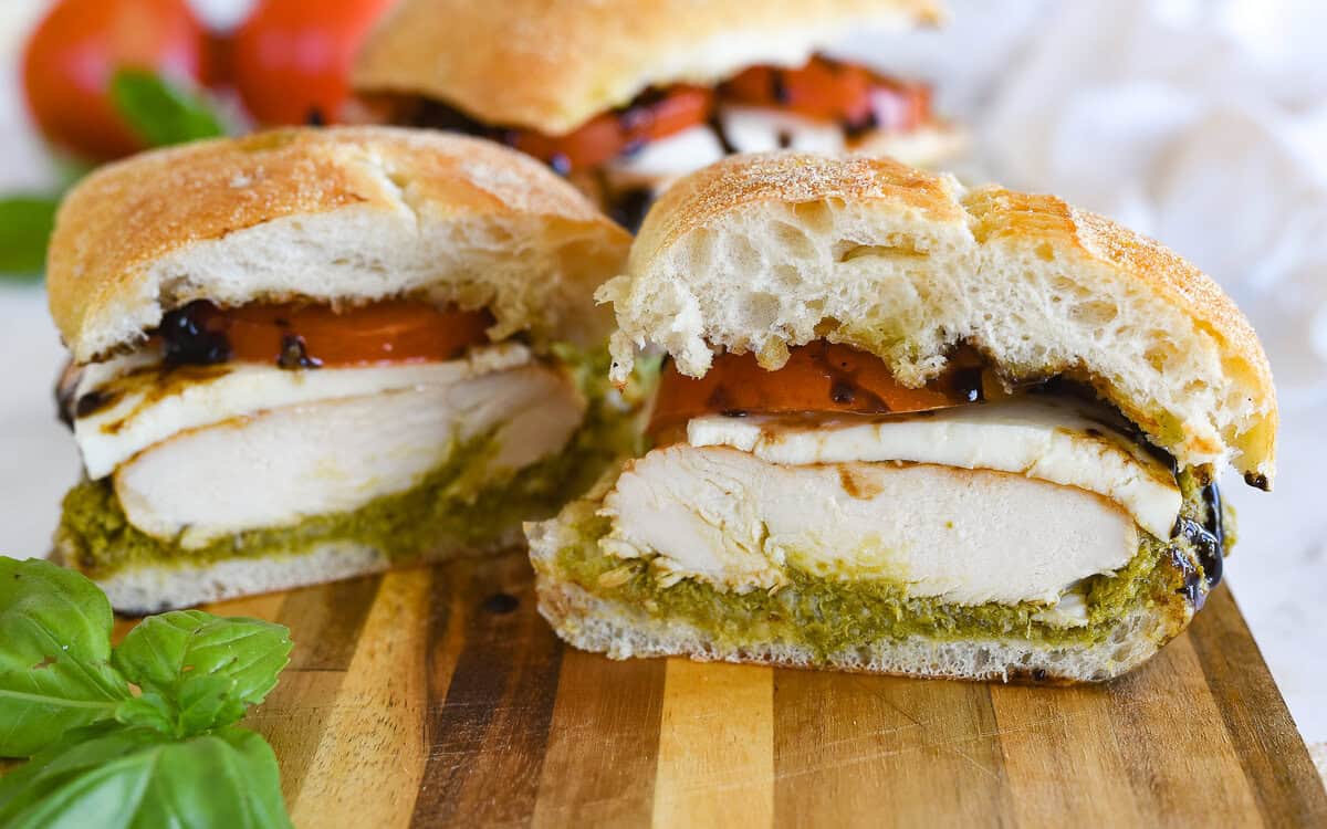 sliced chicken caprese sandwicfh