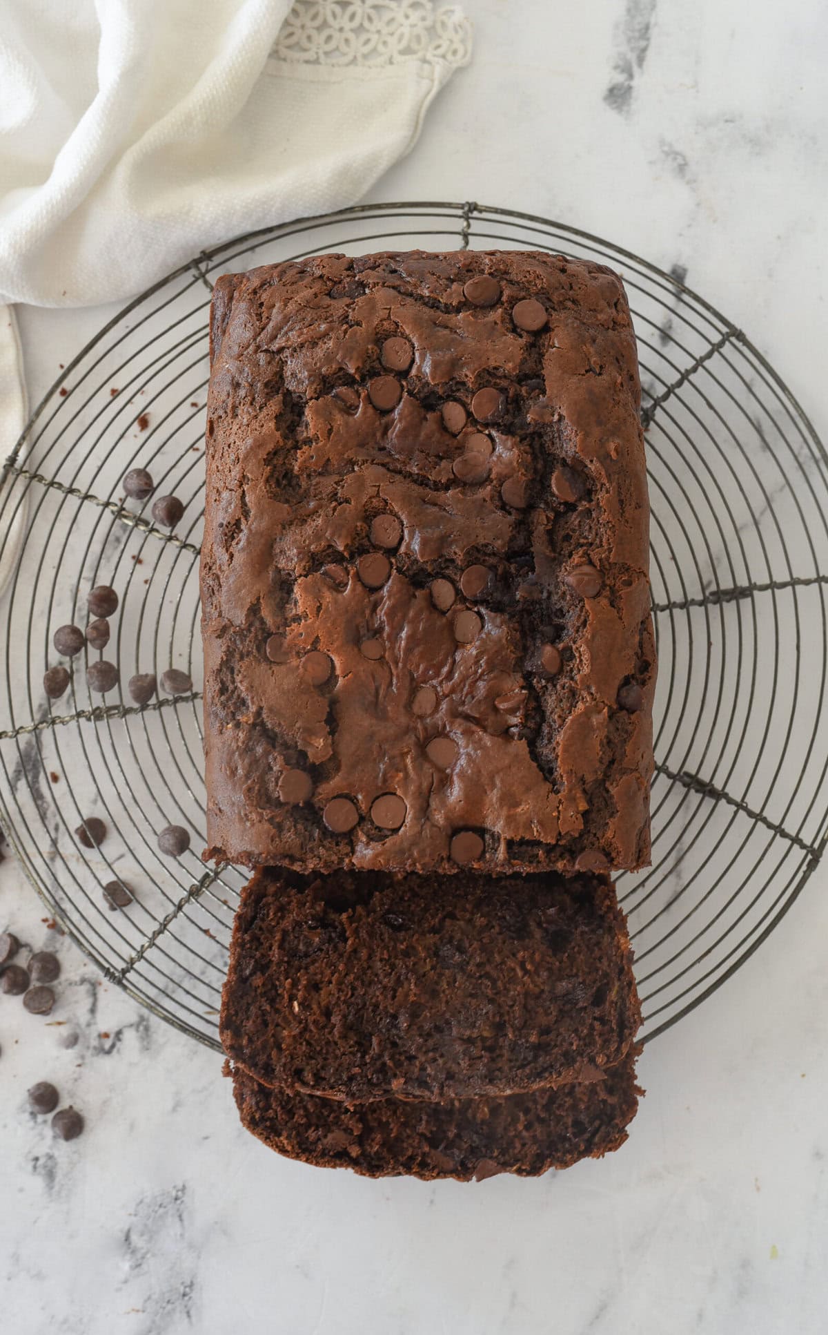 overhed shot of sliced chocolate banana brfead