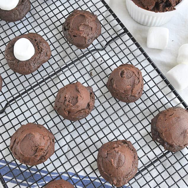 frosting chocolate marshmallow cookies