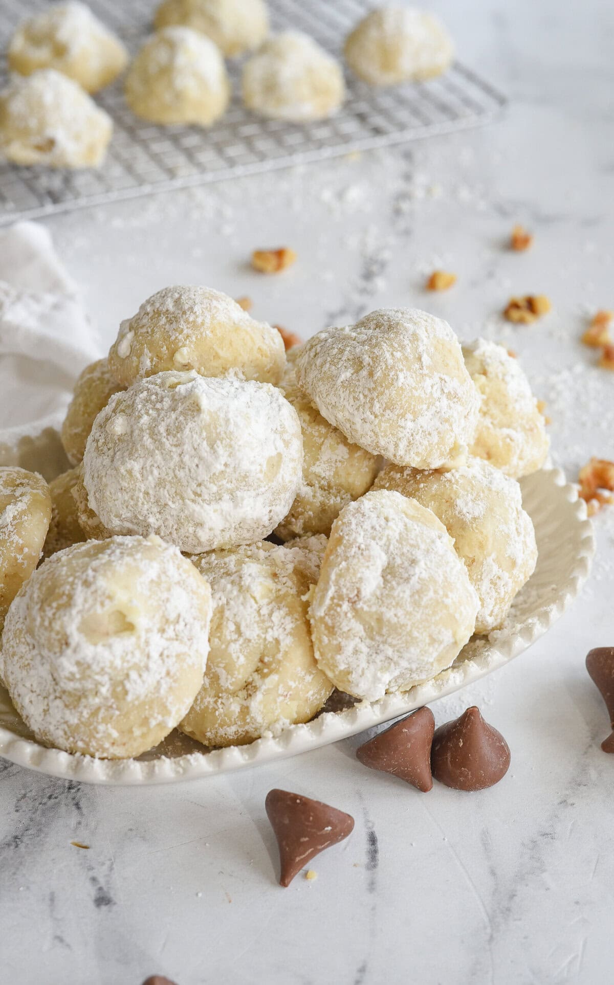 bowl of snowball cookies