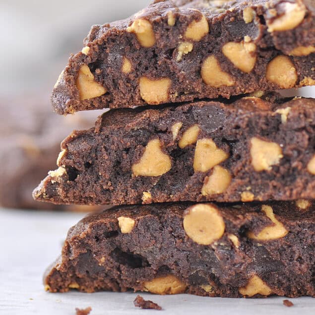 peanut butter chocolate chip coo,kies =- stack of three cut in half